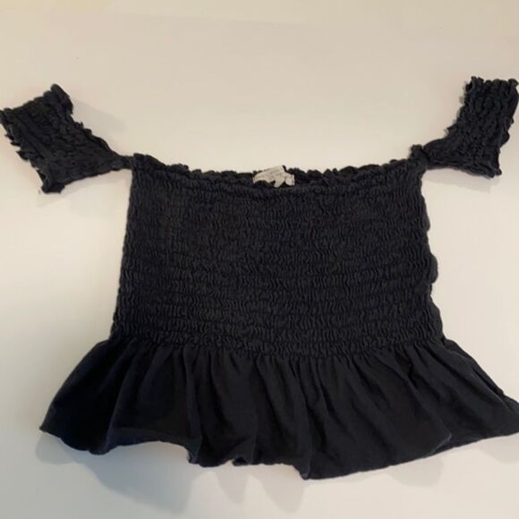 Urban Outfitters Truly Madly Deeply Black Smocked Peplum Off Shoulder Top Medium - Picture 3 of 7